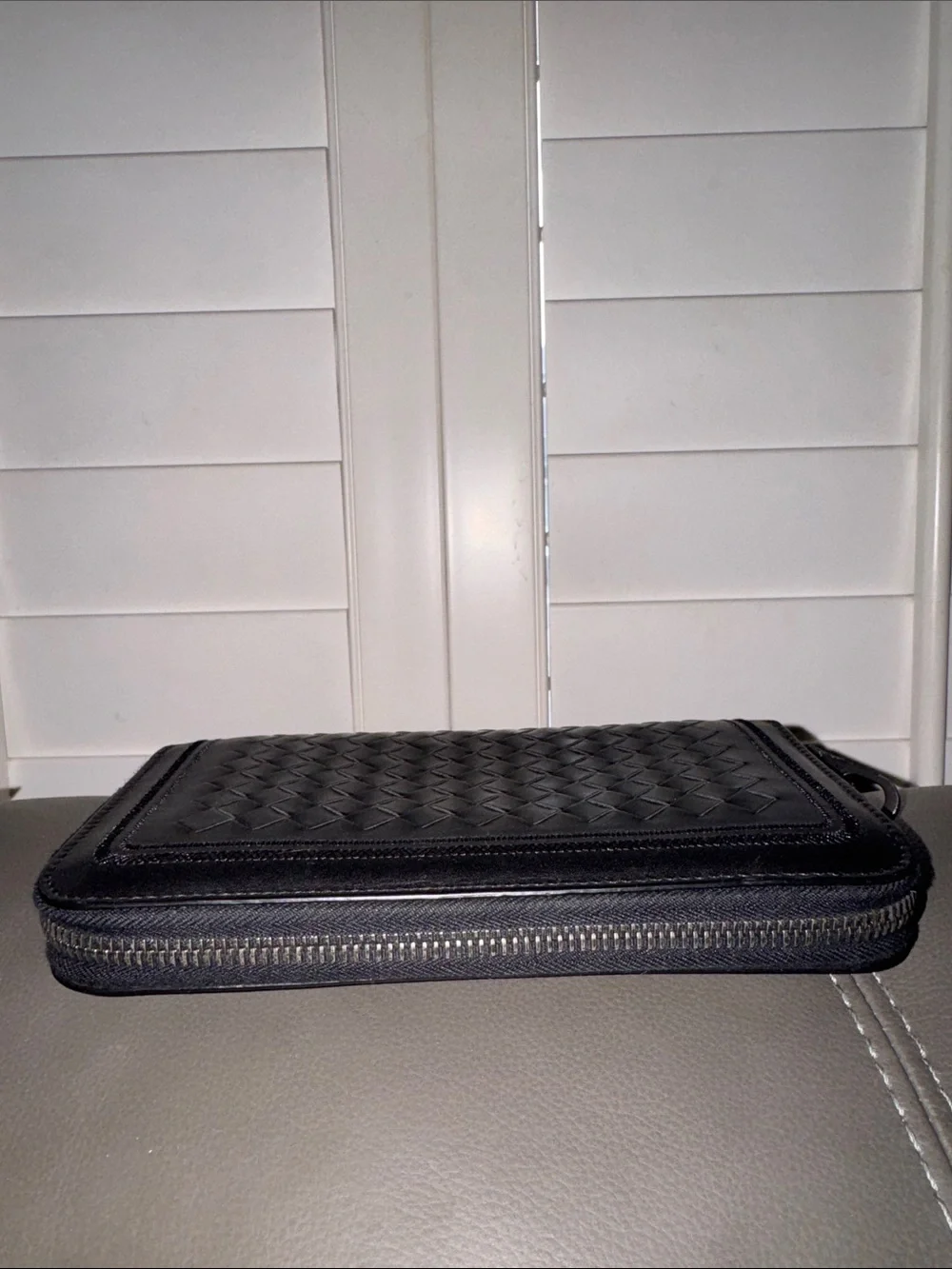 Bottega Veneta Black Woven Leather Zip Wallet EUC w/ COA ✨Full Inclusion❣️